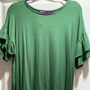 Frill sleeve shirt. Large. Clover green.